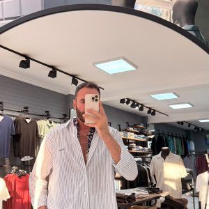 Beyaz Lacivert İnce Çizgili Rahat Kesim Gömlek
